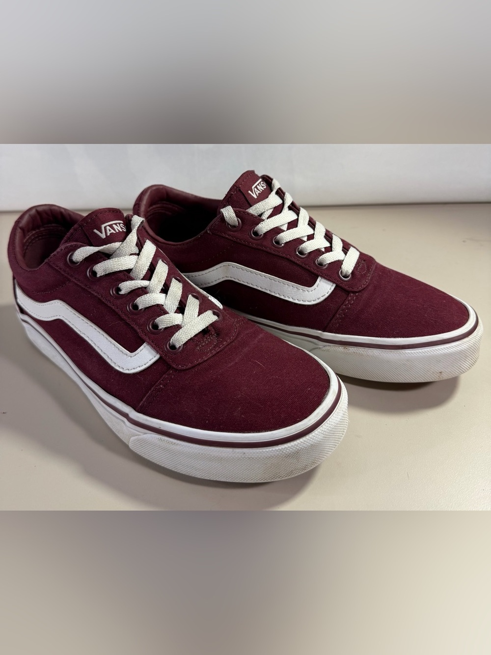Vans Old Skool Women Size 7.5 Maroon White Athletic Casual Shoes Sneakers 500714
